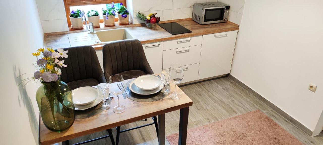 Apartment City Center Rovigno Esterno foto